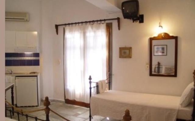Pleoussa Studio And Apartments سكوبيلوس تاون الغرفة الصورة