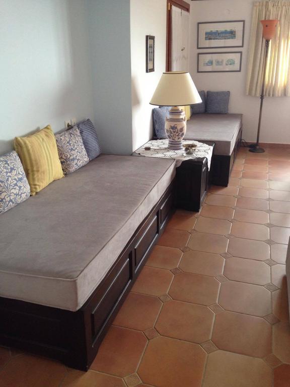 Pleoussa Studio And Apartments سكوبيلوس تاون المظهر الخارجي الصورة