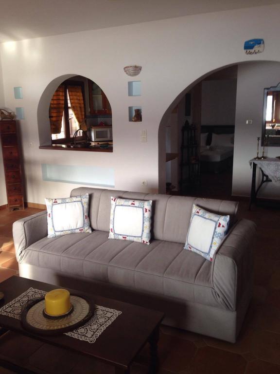 Pleoussa Studio And Apartments سكوبيلوس تاون المظهر الخارجي الصورة