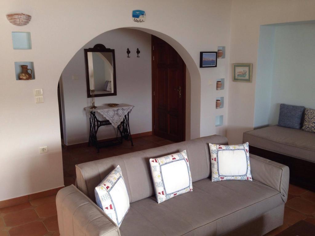 Pleoussa Studio And Apartments سكوبيلوس تاون المظهر الخارجي الصورة