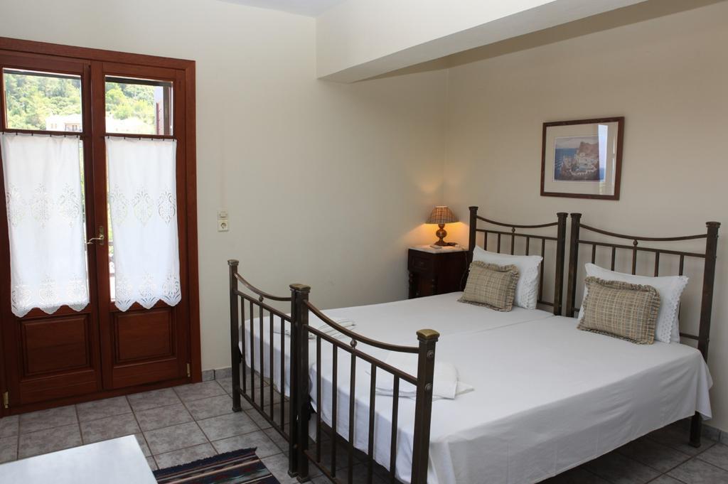 Pleoussa Studio And Apartments سكوبيلوس تاون المظهر الخارجي الصورة